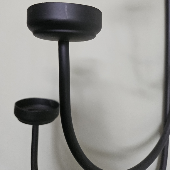 Vintage iron candelabra. - Picture 3 of 4